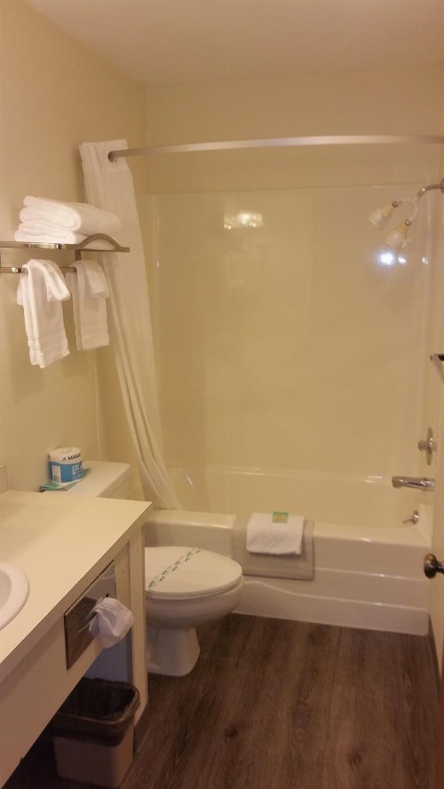 Tradewinds Motel image 12