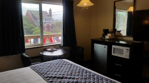 Tradewinds Motel image 27