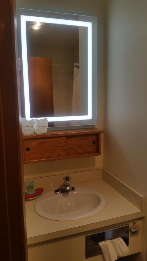 Tradewinds Motel image 29