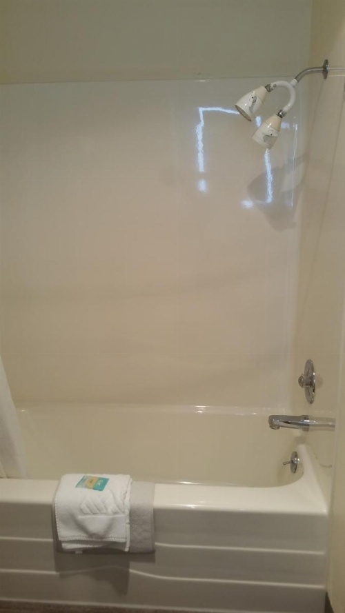 Tradewinds Motel image 30