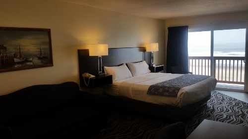 Tradewinds Motel image 34
